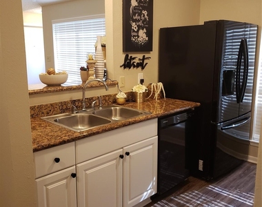 7707 Bluejay Twin Circle - Photo Thumbnail 8