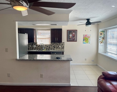 11615 Carvel Lane - Photo Thumbnail 4