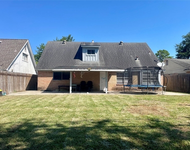 11615 Carvel Lane - Photo Thumbnail 12