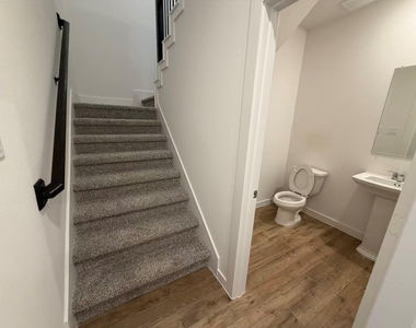 3539 Adelie Lane - Photo Thumbnail 8