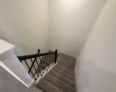 3539 Adelie Lane - Photo Thumbnail 9