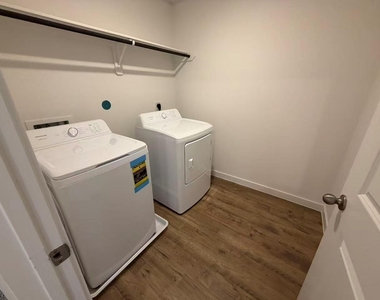 3539 Adelie Lane - Photo Thumbnail 22
