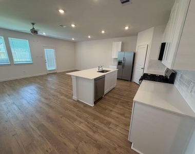 3539 Adelie Lane - Photo Thumbnail 5