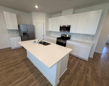 3539 Adelie Lane - Photo Thumbnail 3