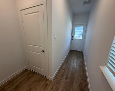 3539 Adelie Lane - Photo Thumbnail 2