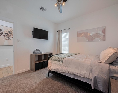 1902 Dan Street - Photo Thumbnail 27