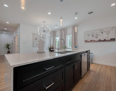 1902 Dan Street - Photo Thumbnail 11