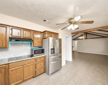 14007 Fleur De Lis Boulevard - Photo Thumbnail 26