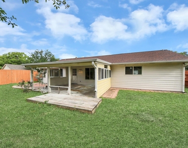 14007 Fleur De Lis Boulevard - Photo Thumbnail 9
