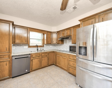 14007 Fleur De Lis Boulevard - Photo Thumbnail 24