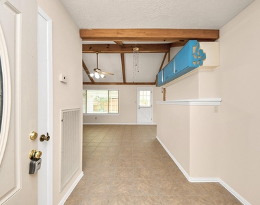14007 Fleur De Lis Boulevard - Photo Thumbnail 11