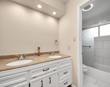 14007 Fleur De Lis Boulevard - Photo Thumbnail 16