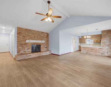 7015 Pella Drive - Photo Thumbnail 15