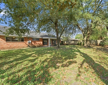 7015 Pella Drive - Photo Thumbnail 32