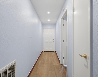 7015 Pella Drive - Photo Thumbnail 27