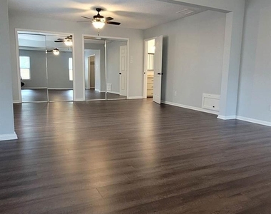 9614 Charter Ridge Drive - Photo Thumbnail 20