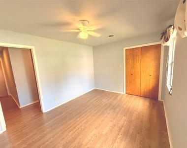 315 E Florida Avenue - Photo Thumbnail 5