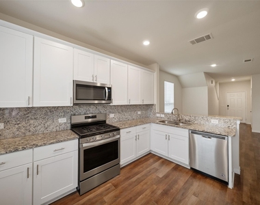 14551 Maple Field Drive - Photo Thumbnail 2