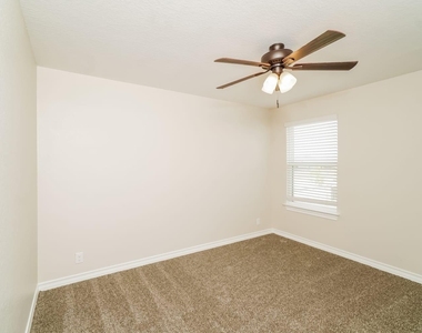 8907 Taylor Grove - Photo Thumbnail 8