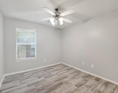 12015 Cottage Elm Court - Photo Thumbnail 17
