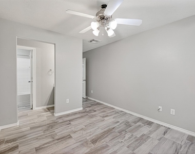 12015 Cottage Elm Court - Photo Thumbnail 13