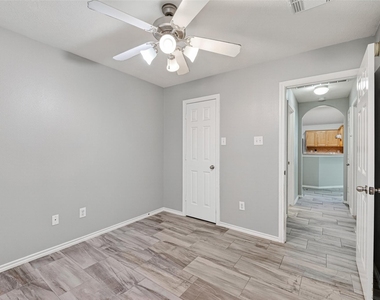 12015 Cottage Elm Court - Photo Thumbnail 20