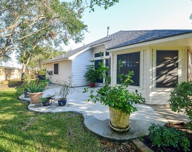 4606 Russett Lane - Photo Thumbnail 16