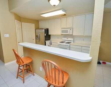 4606 Russett Lane - Photo Thumbnail 4