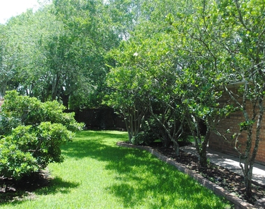 4606 Russett Lane - Photo Thumbnail 9