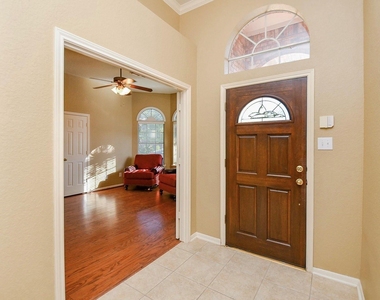 4606 Russett Lane - Photo Thumbnail 3