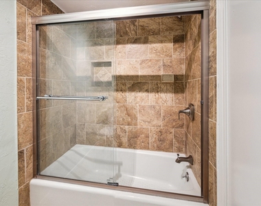 2511 Commonwealth Street - Photo Thumbnail 14