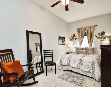 4819 Sherri Lane - Photo Thumbnail 10