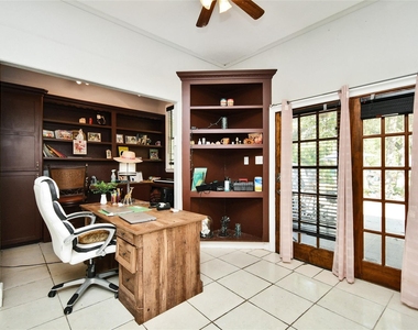 4819 Sherri Lane - Photo Thumbnail 14