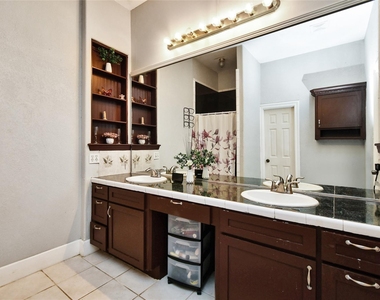 4819 Sherri Lane - Photo Thumbnail 11