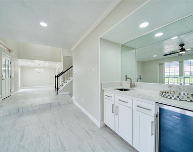 619 Green Belt Drive - Photo Thumbnail 6