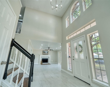619 Green Belt Drive - Photo Thumbnail 4