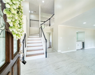 619 Green Belt Drive - Photo Thumbnail 2