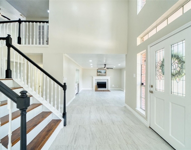 619 Green Belt Drive - Photo Thumbnail 5