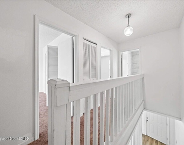 1300 Arlington Lane Ne - Photo Thumbnail 13