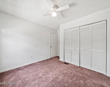 1300 Arlington Lane Ne - Photo Thumbnail 15