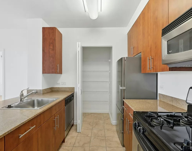 Main Street - Photo Thumbnail 7