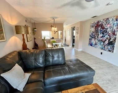 9616 Midiron Court - Photo Thumbnail 15