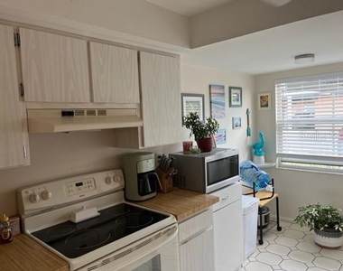 9616 Midiron Court - Photo Thumbnail 7