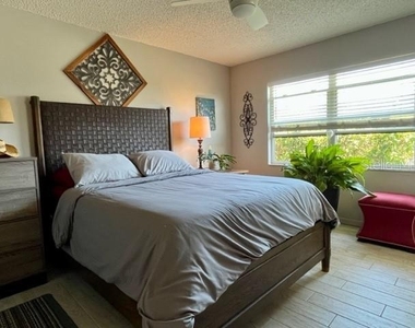 9616 Midiron Court - Photo Thumbnail 21
