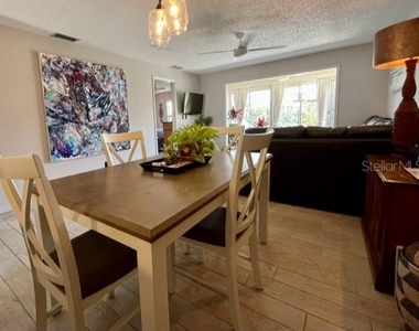9616 Midiron Court - Photo Thumbnail 12