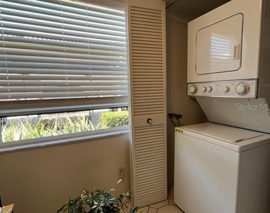 9616 Midiron Court - Photo Thumbnail 8