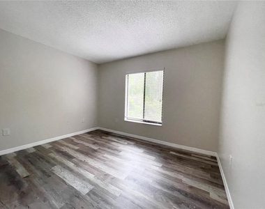 1182 Pine Ridge Circle W - Photo Thumbnail 13