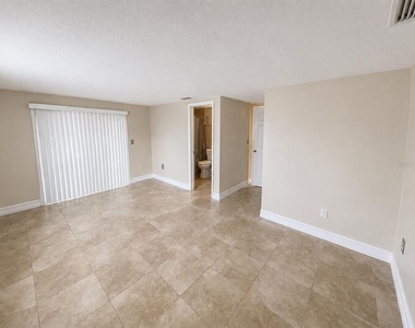3711 Redwood Drive - Photo Thumbnail 12