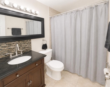 3711 Redwood Drive - Photo Thumbnail 10