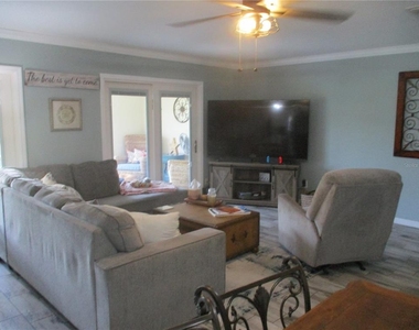 2111 N Halcyon Drive - Photo Thumbnail 4